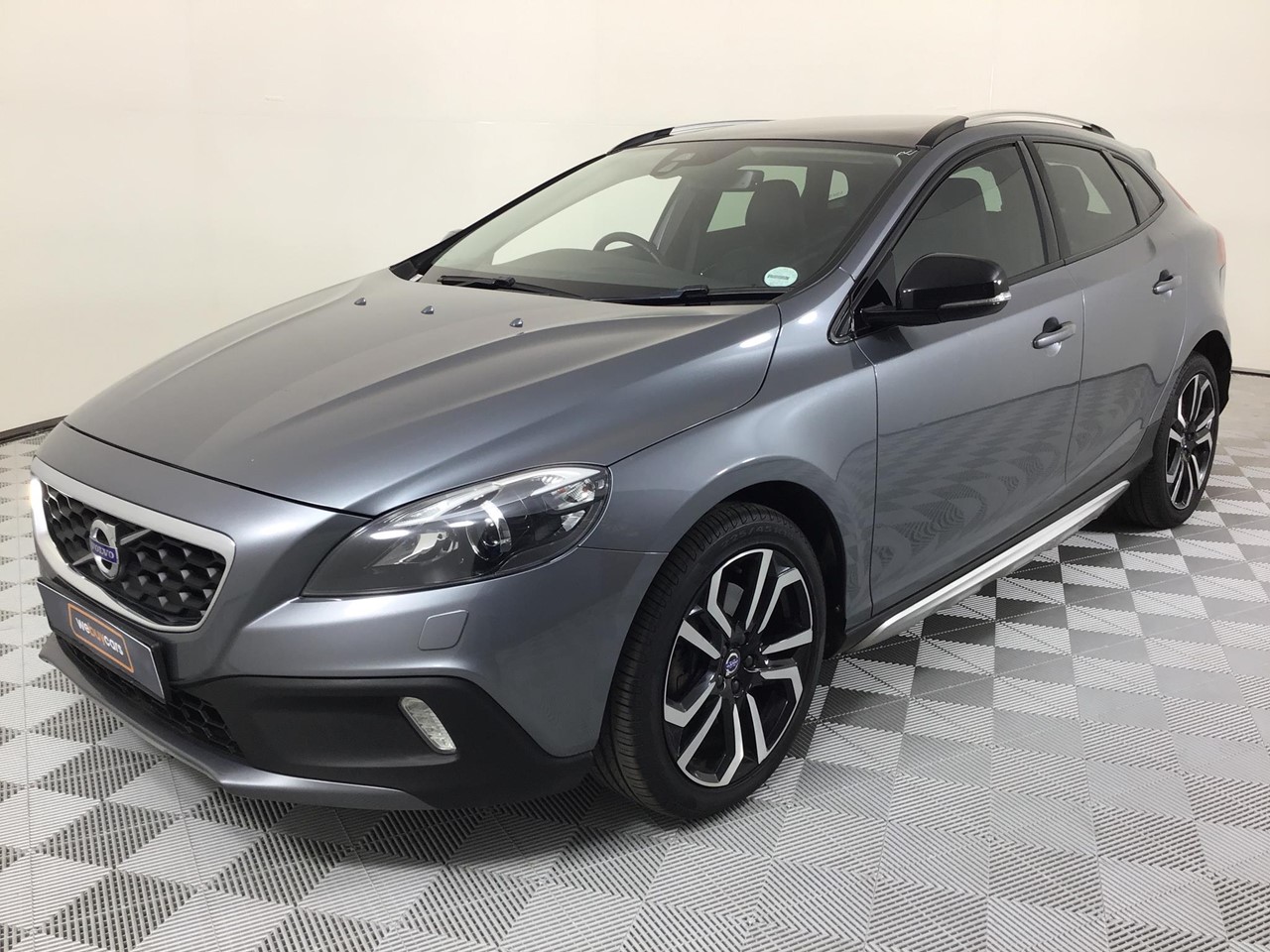 Used 2016 Volvo V40 CC D4 Inscription Geartronic for sale